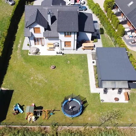 Black Pearl House U Sary アパート